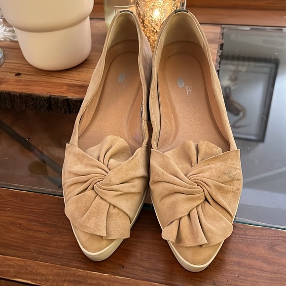 Dr. Scholls Bow Flats - Picture 2 of 10